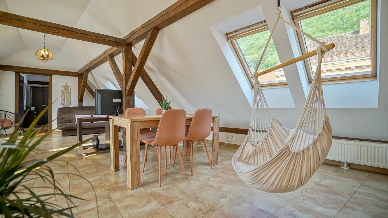 Rooftop Proprety With Large Terrace & Stunning Views - Brasov Ngoại thất bức ảnh